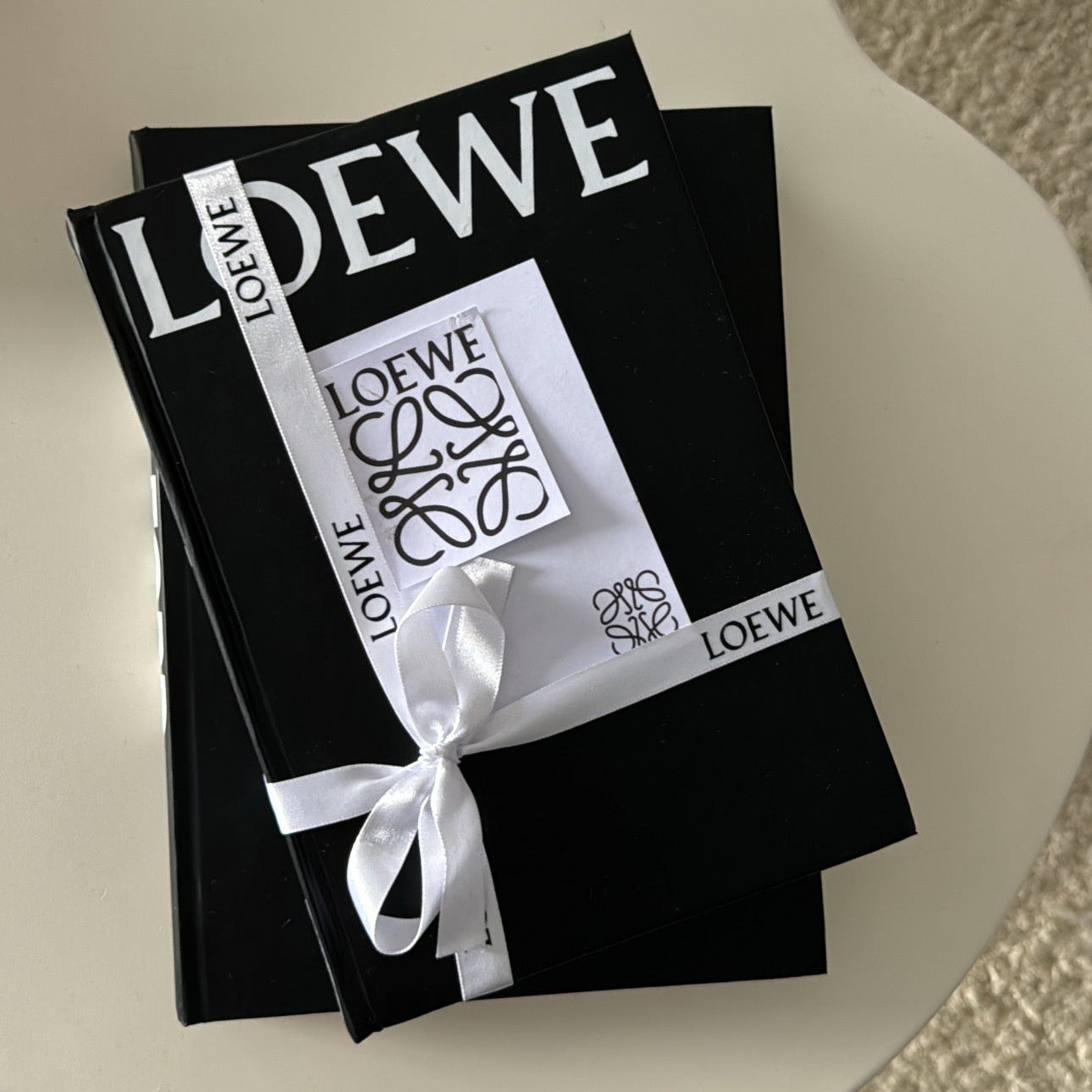 LIBRO LOEWE