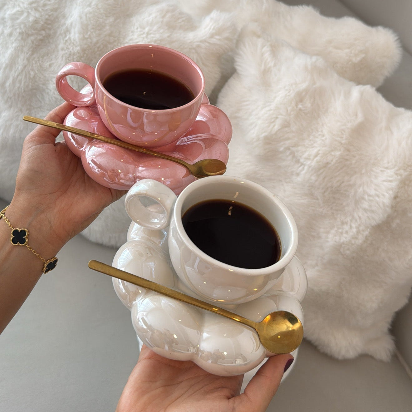 TAZA NUBE