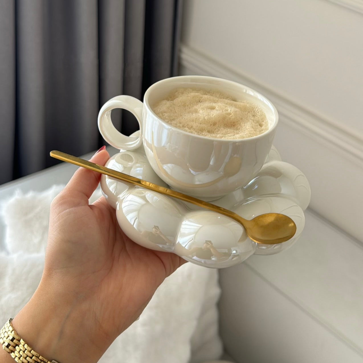 TAZA NUBE
